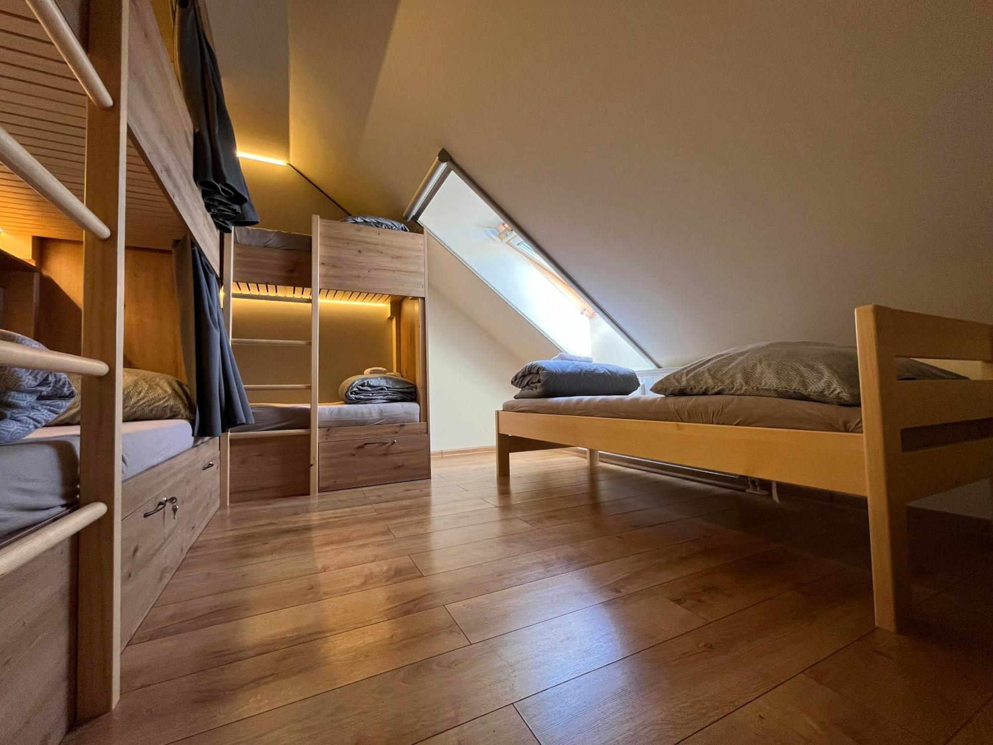 Sherpa'S Hostel High Tatras Štrbské Pleso Esterno foto
